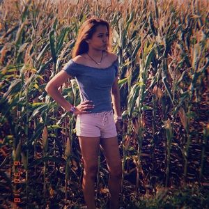 Meet your Posher, Victoria